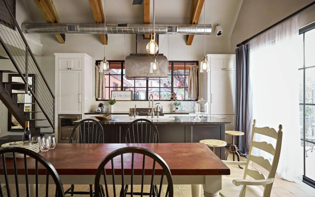 Bespoke Inn Scottsdale