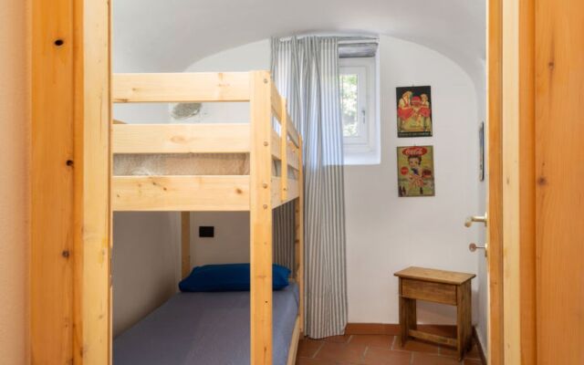 Apartment Adelasia Cisano sul Neva