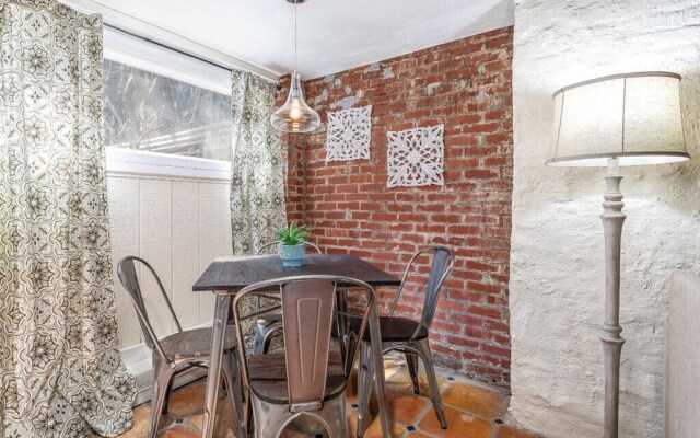 Southern Belle Carriage House