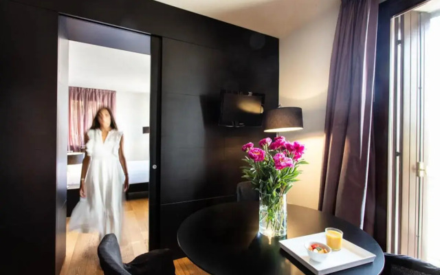 Sweet Hotel