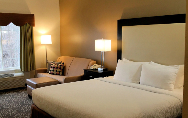 Best Western Plus Des Moines West Inn & Suites
