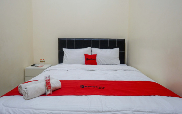 RedDoorz Syariah near Pasar Godong Grobogan