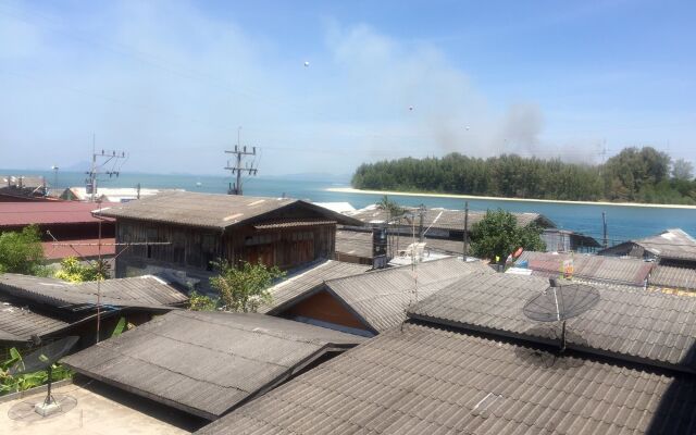 Jetty Place