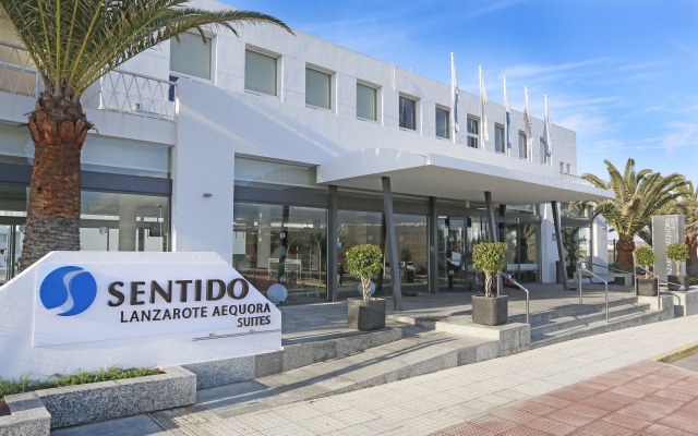 Aequora Lanzarote Suites