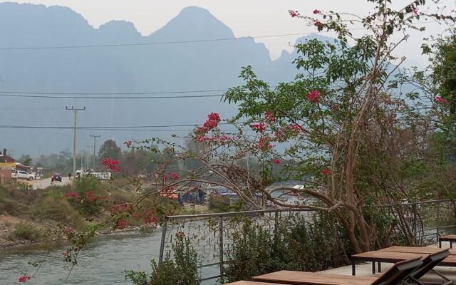 Riverside Garden Hostel