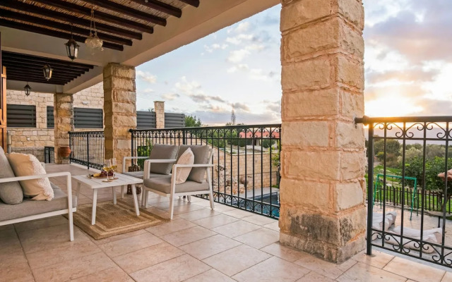 Sanders View - Dreamy 7-bdr Villa With Pool