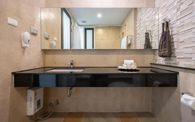 Lani Chiang Mai Hotel