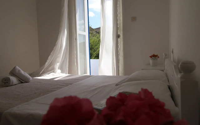Armadoros Hotel Ios Backpackers