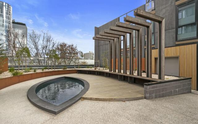 Melbourne City Apartment Hotel
