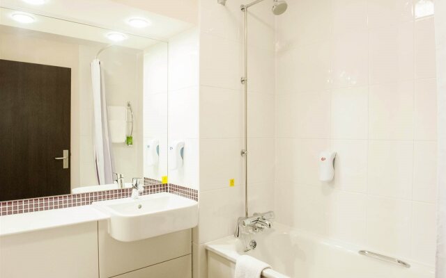 Premier Inn Bath City Centre