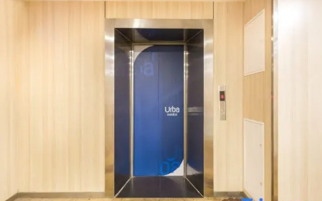 Urba Hotel (Tianjin Station South Square Jinwan Plaza Subway Station)