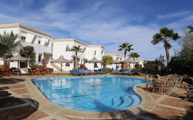 Club Reef Resort