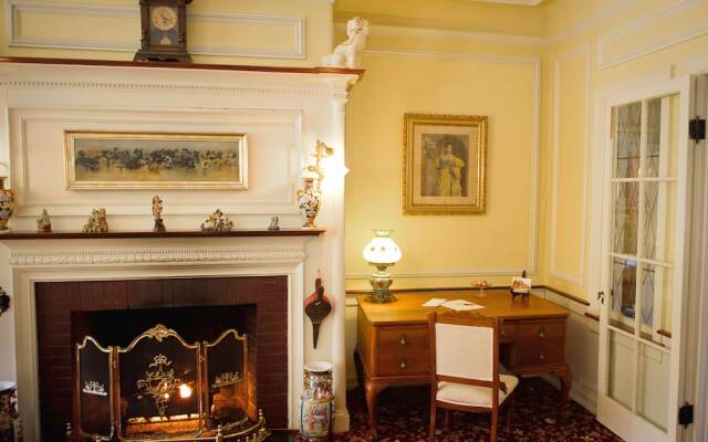 Cleftstone Inn
