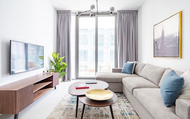 Posh & Spotless 1BR Apartment on Palm Jumeirah