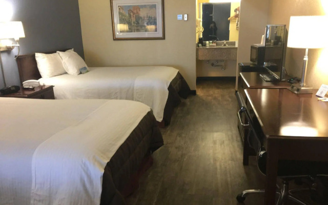 Days Inn by Wyndham Montgomery Near AUM