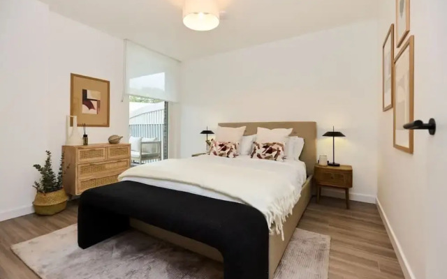 The Tottenham Hale Crib - Trendy 2bdr Flat With Balcony