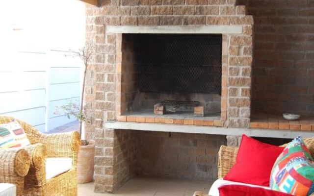 Villa-Mari Self Catering Apartment
