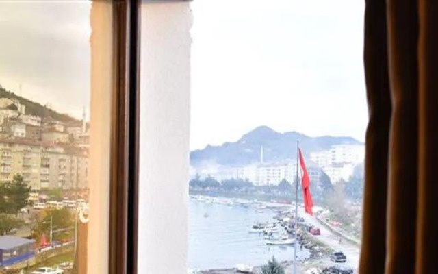 Hebo Marina Hotel