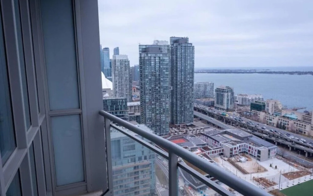 Downtown Toronto Luxury Suites