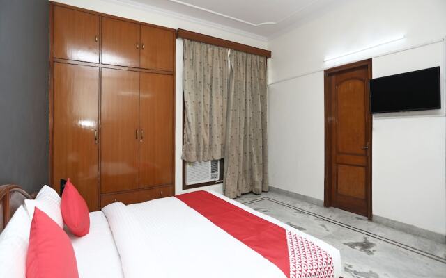 OYO 14408 Corple Stays