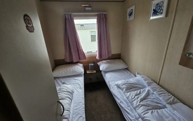 3 Bed Standard Caravan Robinhood