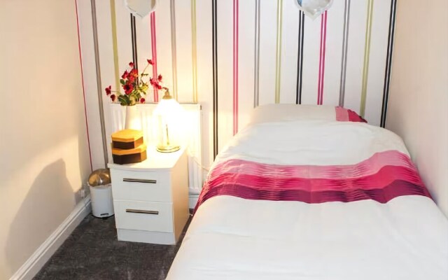 Sea Breeze Apartment