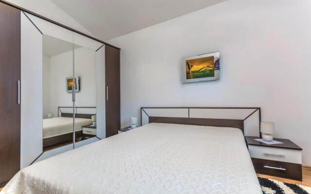 Amazing Home in Labin With Wifi and 2 Bedrooms