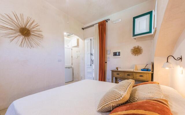 Romantic Flat with Pool