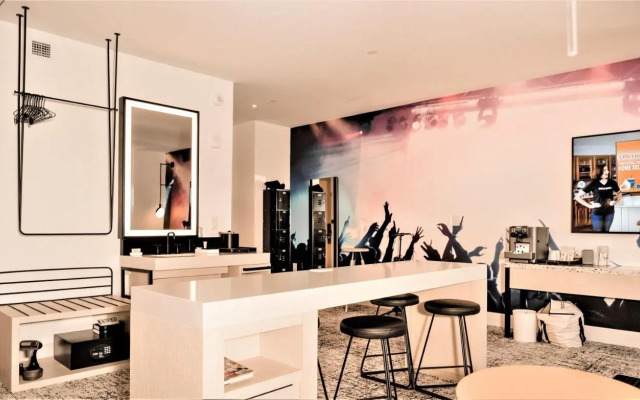 Reverb by Hard Rock Atlanta Downtown