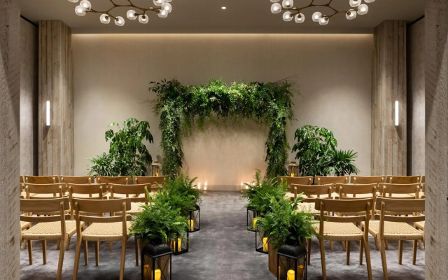 1 Hotel Toronto