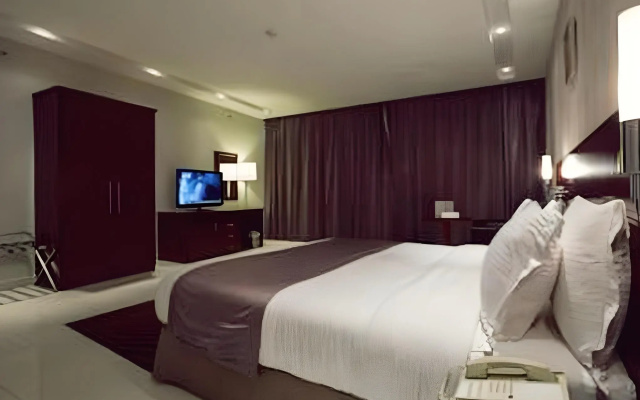 Grand Mayral Hotel