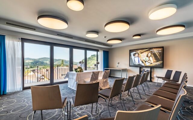 Sonnenhof Hotel & Restaurant