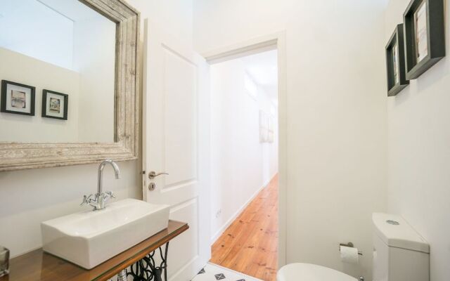 Chiado & Design Apartment