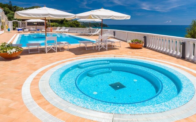 Grand Hotel Le Rocce