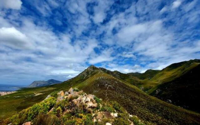 La Mer Seafront Selfcatering Accommodation Kleinmond