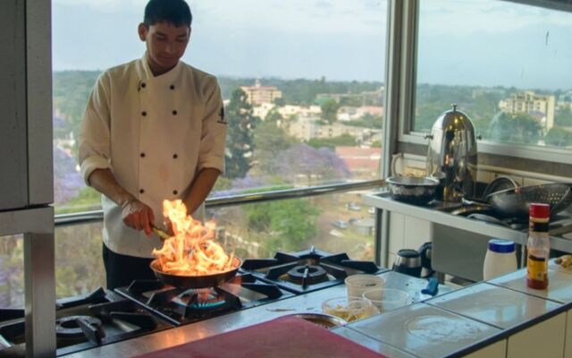 Cloud Hotel & Suites