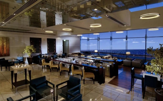 Hyatt Regency Dubai & The Galleria Residence