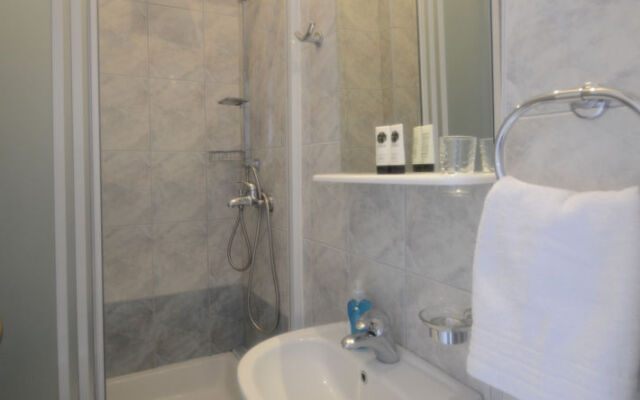 Kuzma Rooms and Apartments
