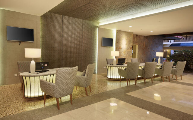 Mercure Manado Tateli Resort and Convention