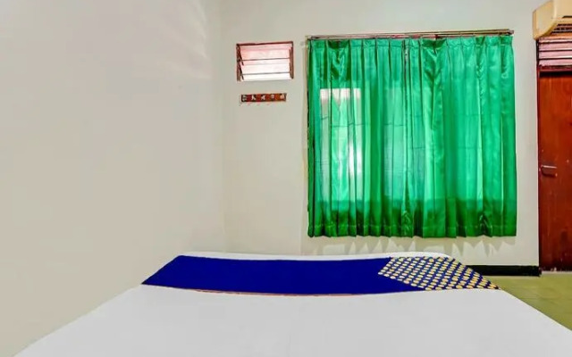 SPOT ON 90098 Anak Mama Guesthouse