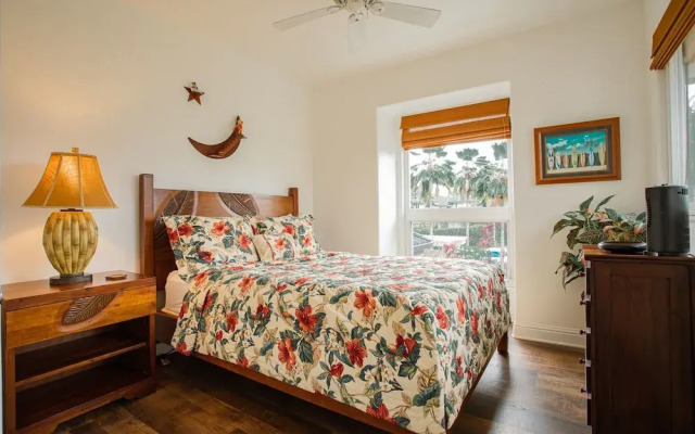 Villa of Kamalii by RedAwning