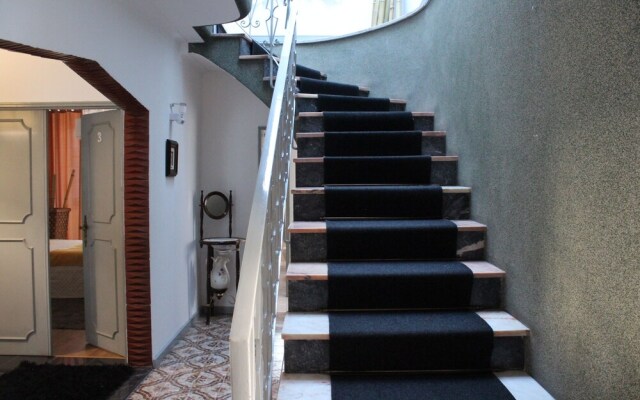 Colina Guesthouse - Braga