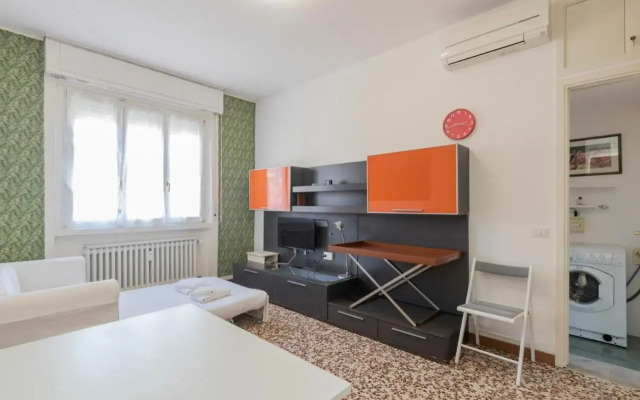 Bordighera studio - vicino IULM / NABA - WiFi A.C.