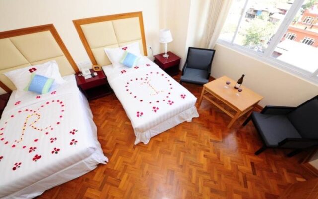 Royal Inlay Hotel