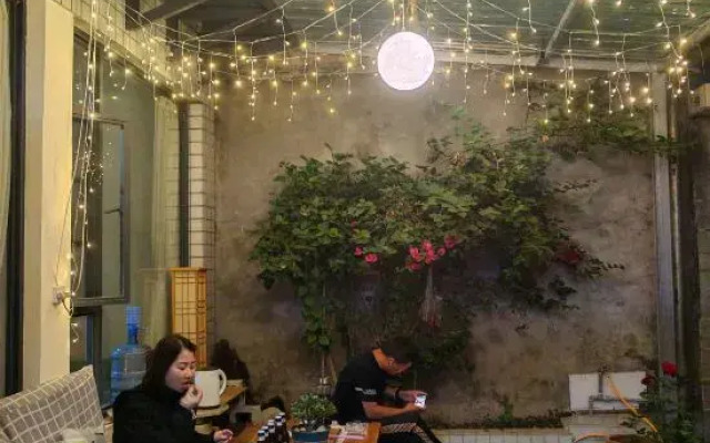 Lijiang Qishangju Youth Hostel