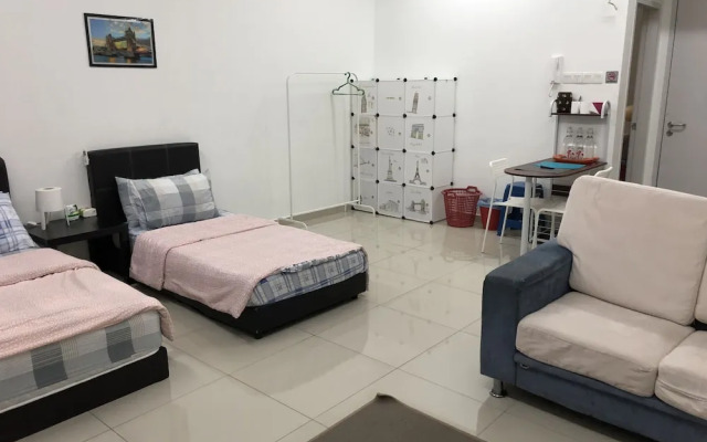Roomy 28 homestay@I Soho