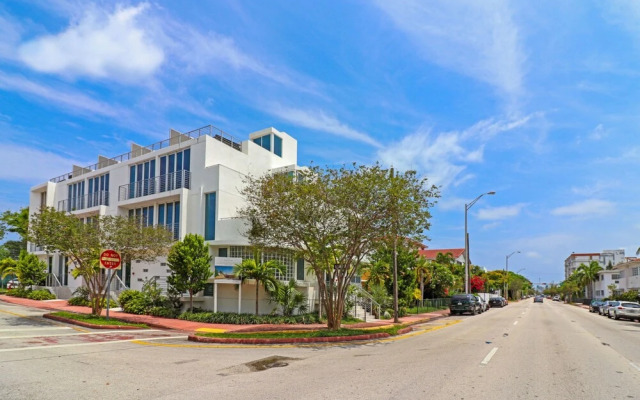 Roami at Harding Ave