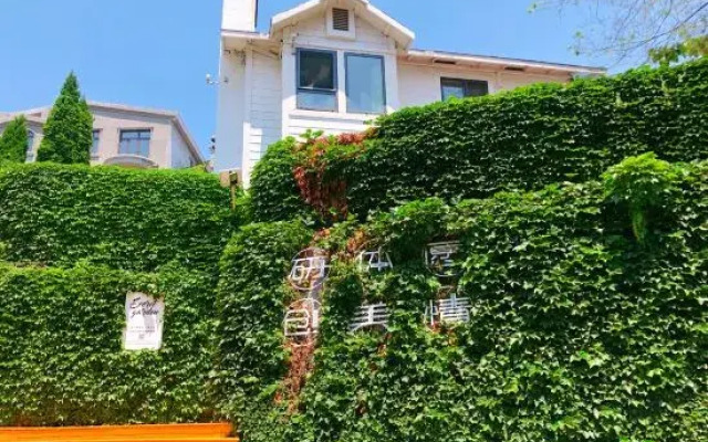 Yuehai Huan Ting Homestay
