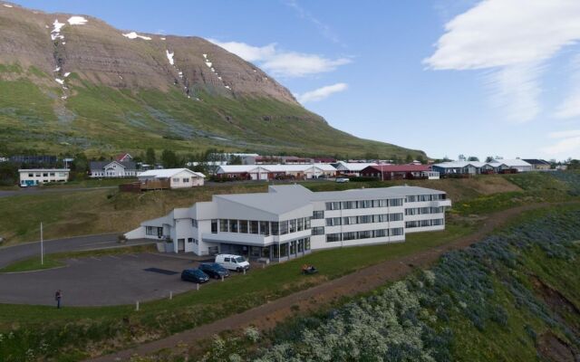 The Cliff Hotel