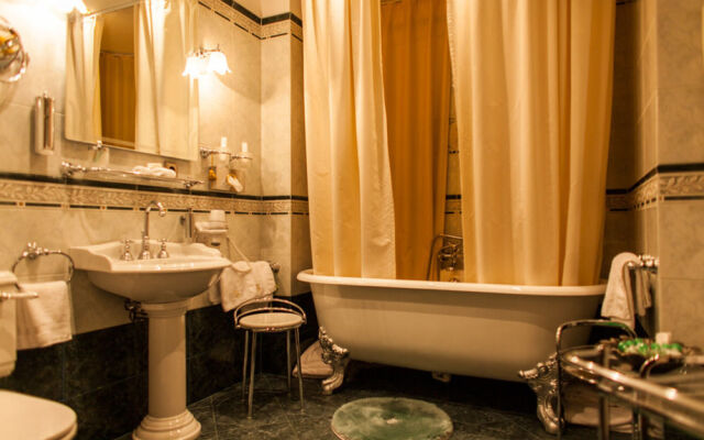 TB Palace Hotel & SPA